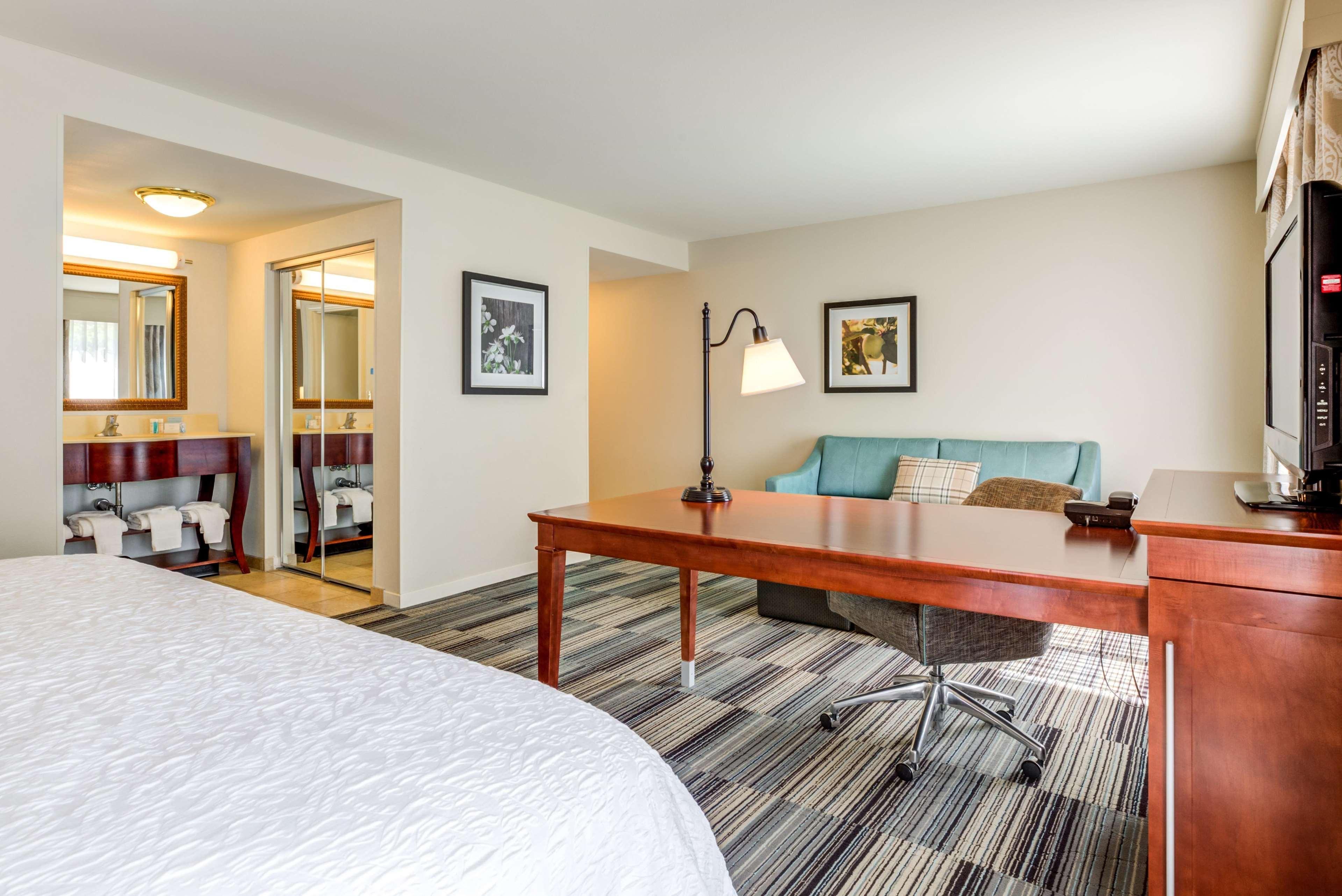 Hampton Inn & Suites Westford-Chelmsford Экстерьер фото