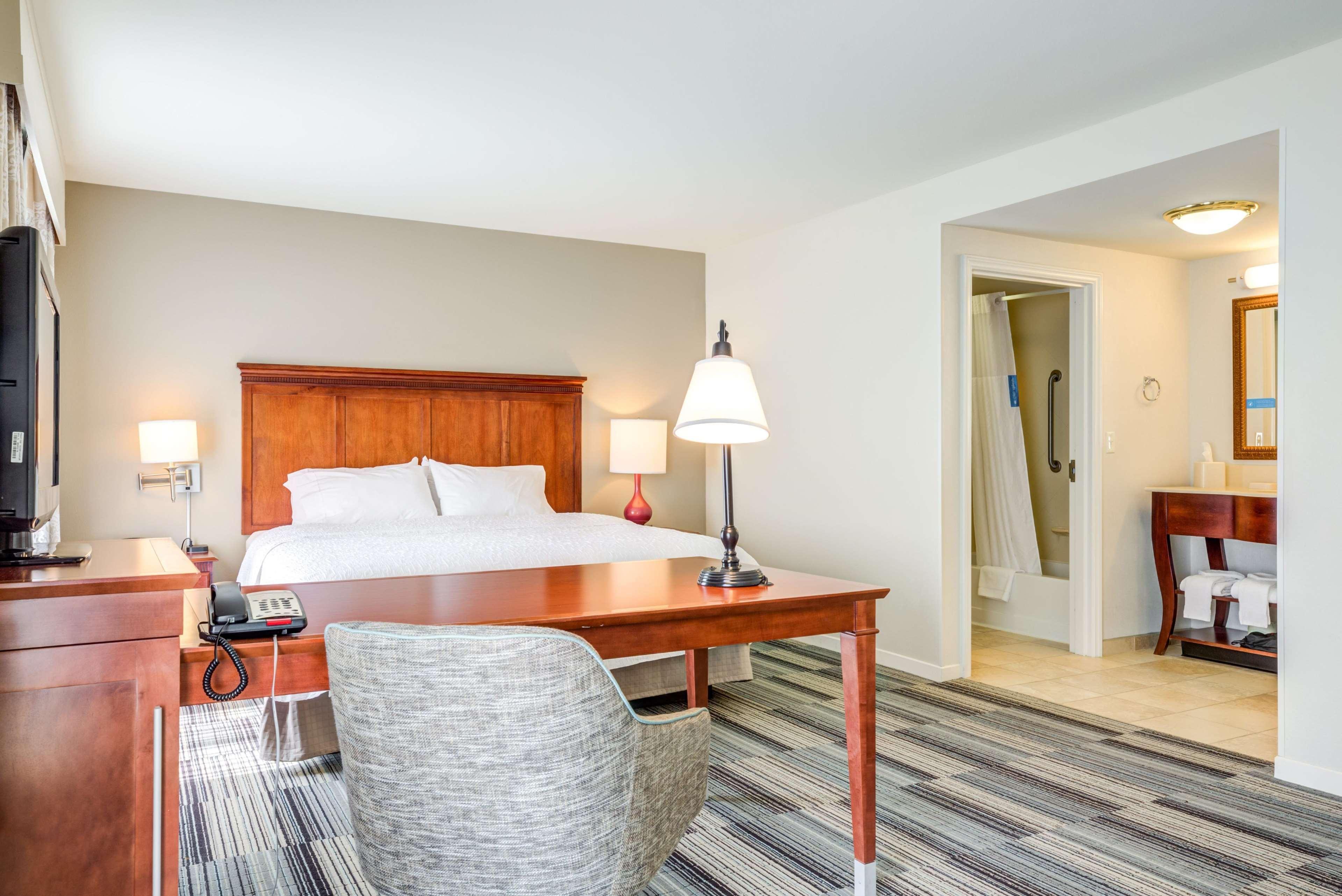 Hampton Inn & Suites Westford-Chelmsford Экстерьер фото