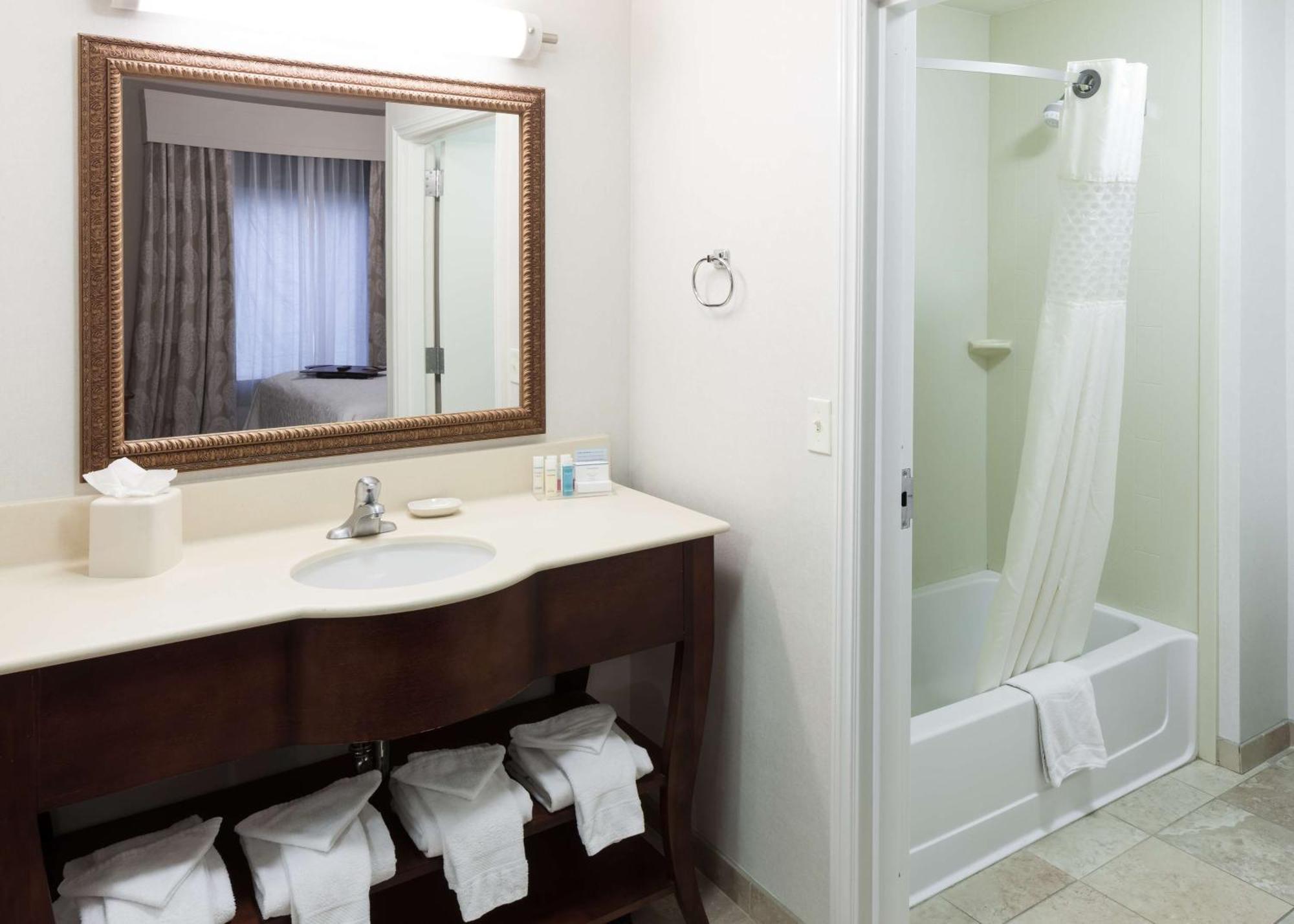 Hampton Inn & Suites Westford-Chelmsford Экстерьер фото