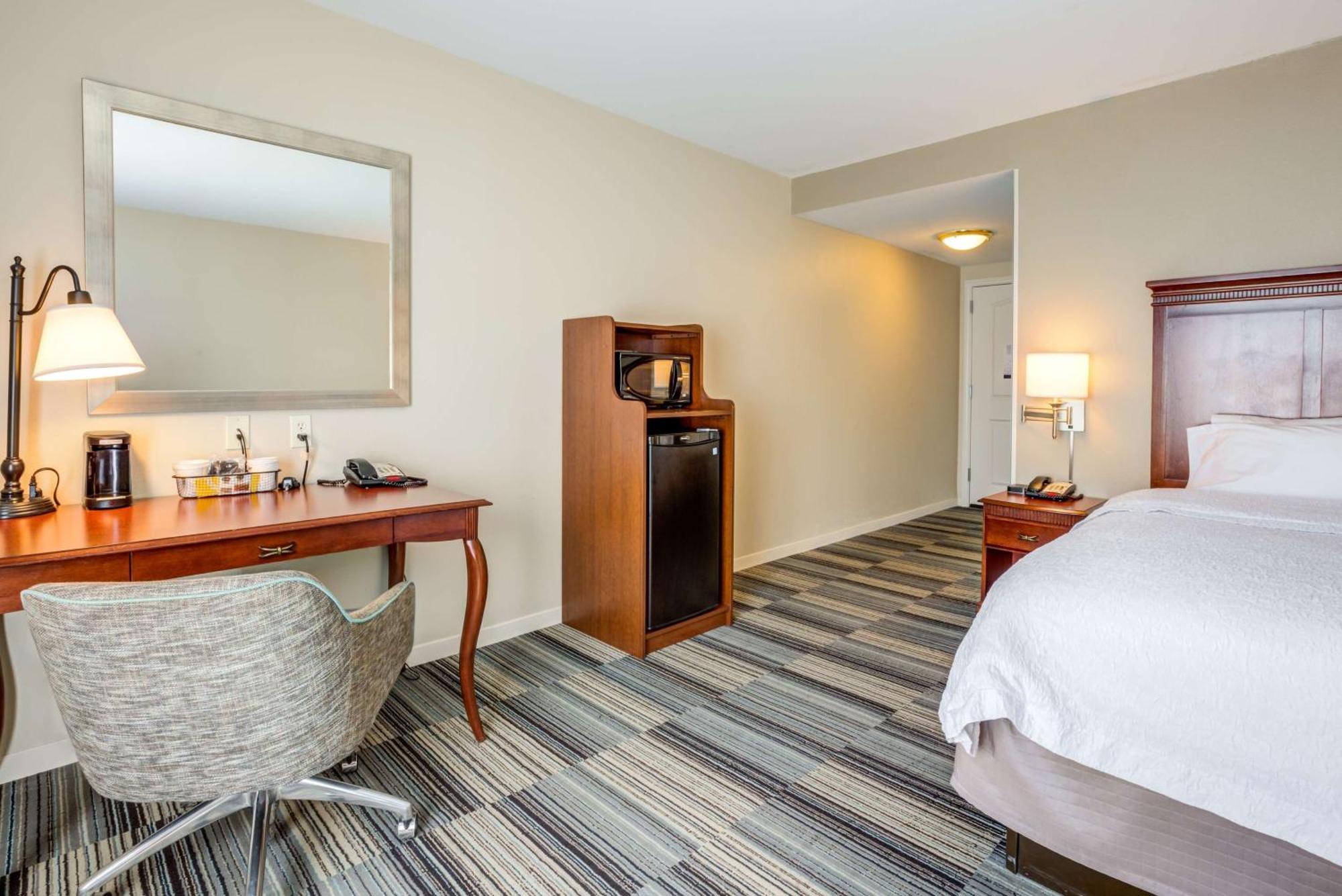 Hampton Inn & Suites Westford-Chelmsford Экстерьер фото