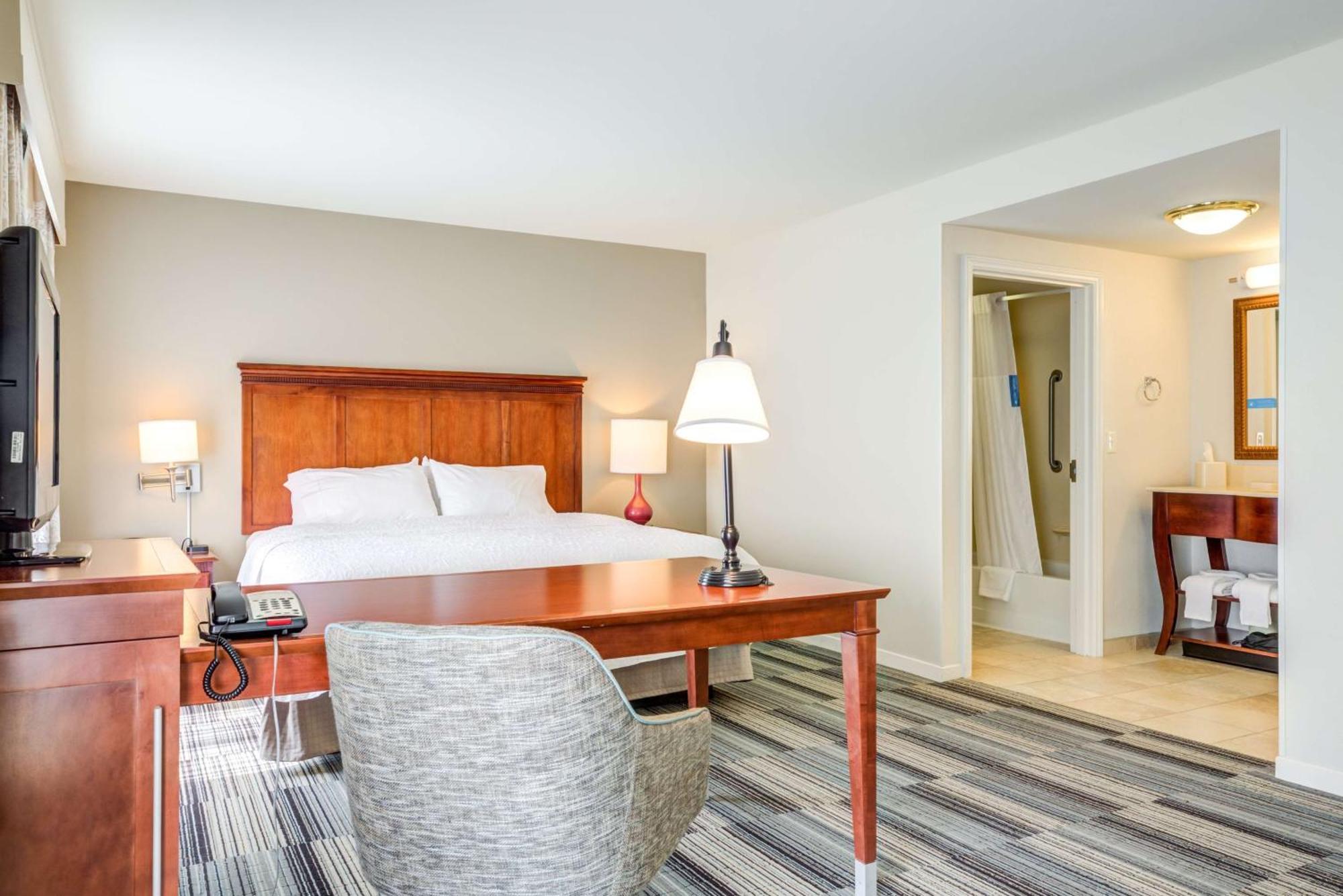 Hampton Inn & Suites Westford-Chelmsford Экстерьер фото