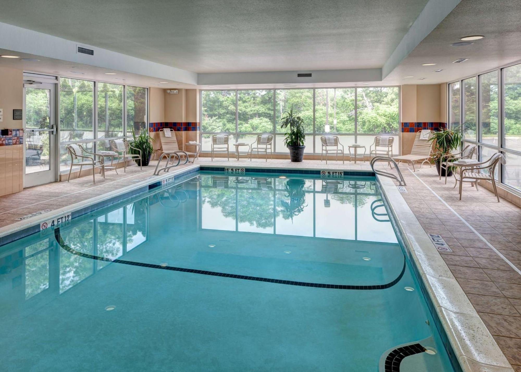 Hampton Inn & Suites Westford-Chelmsford Экстерьер фото