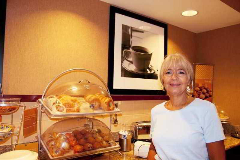 Hampton Inn & Suites Westford-Chelmsford Ресторан фото