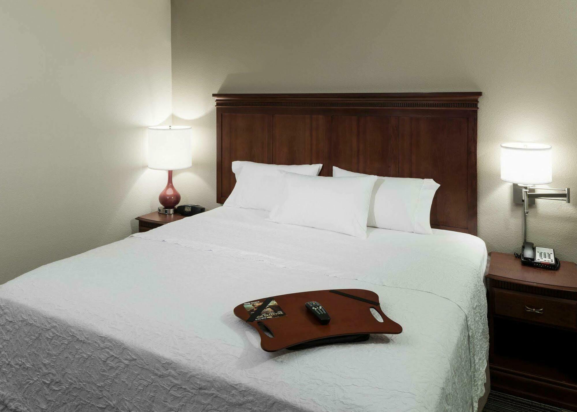 Hampton Inn & Suites Westford-Chelmsford Экстерьер фото